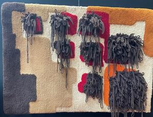 Tapis laine vintage circa 1979 dans le goût E. Kroner. 90x130 cm